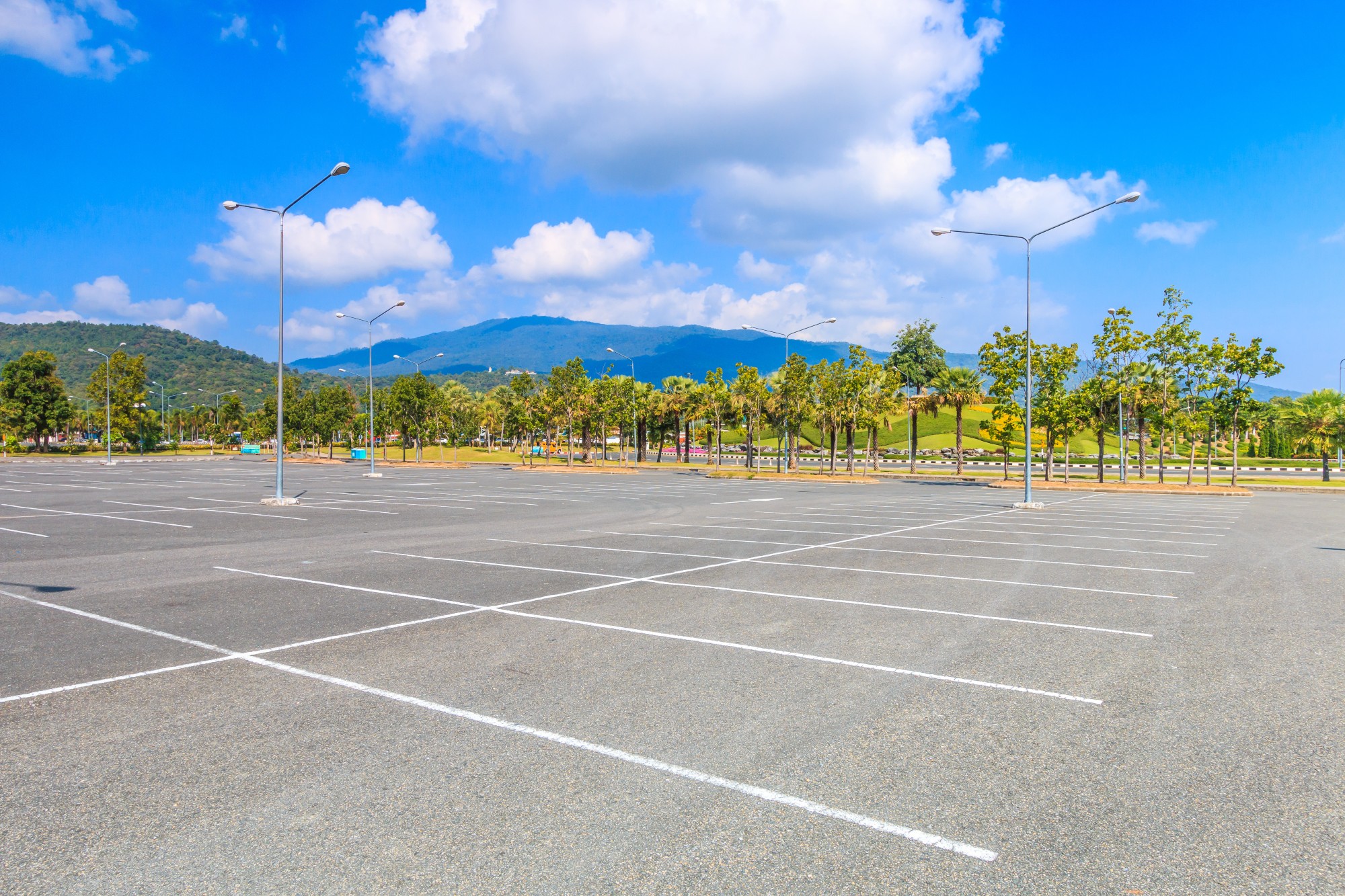 How Long Does an Asphalt Parking Lot Last?