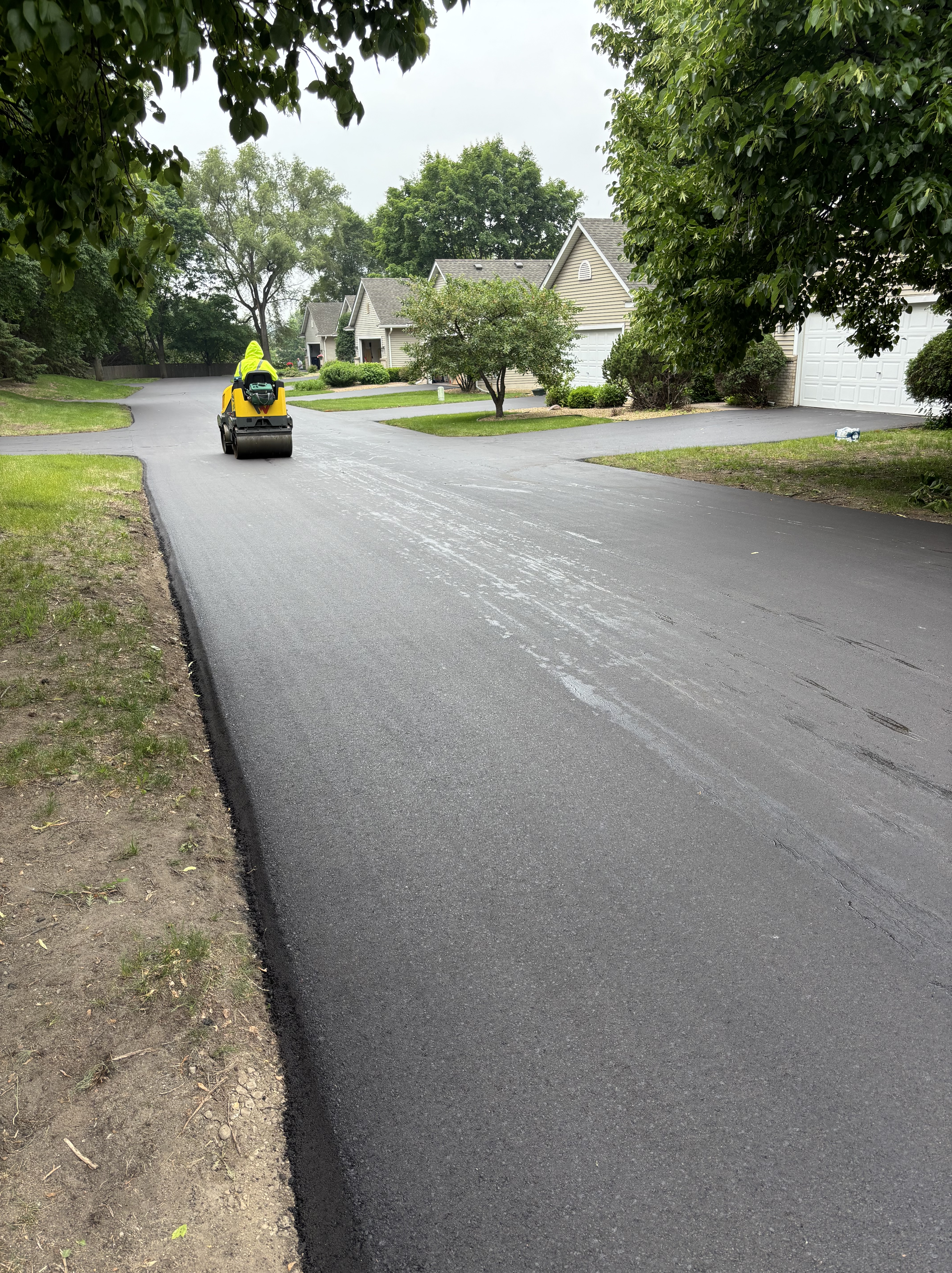 parking-lot-mill-overlay-for-villas-of-violet-lane-townhomes-IMG_1252