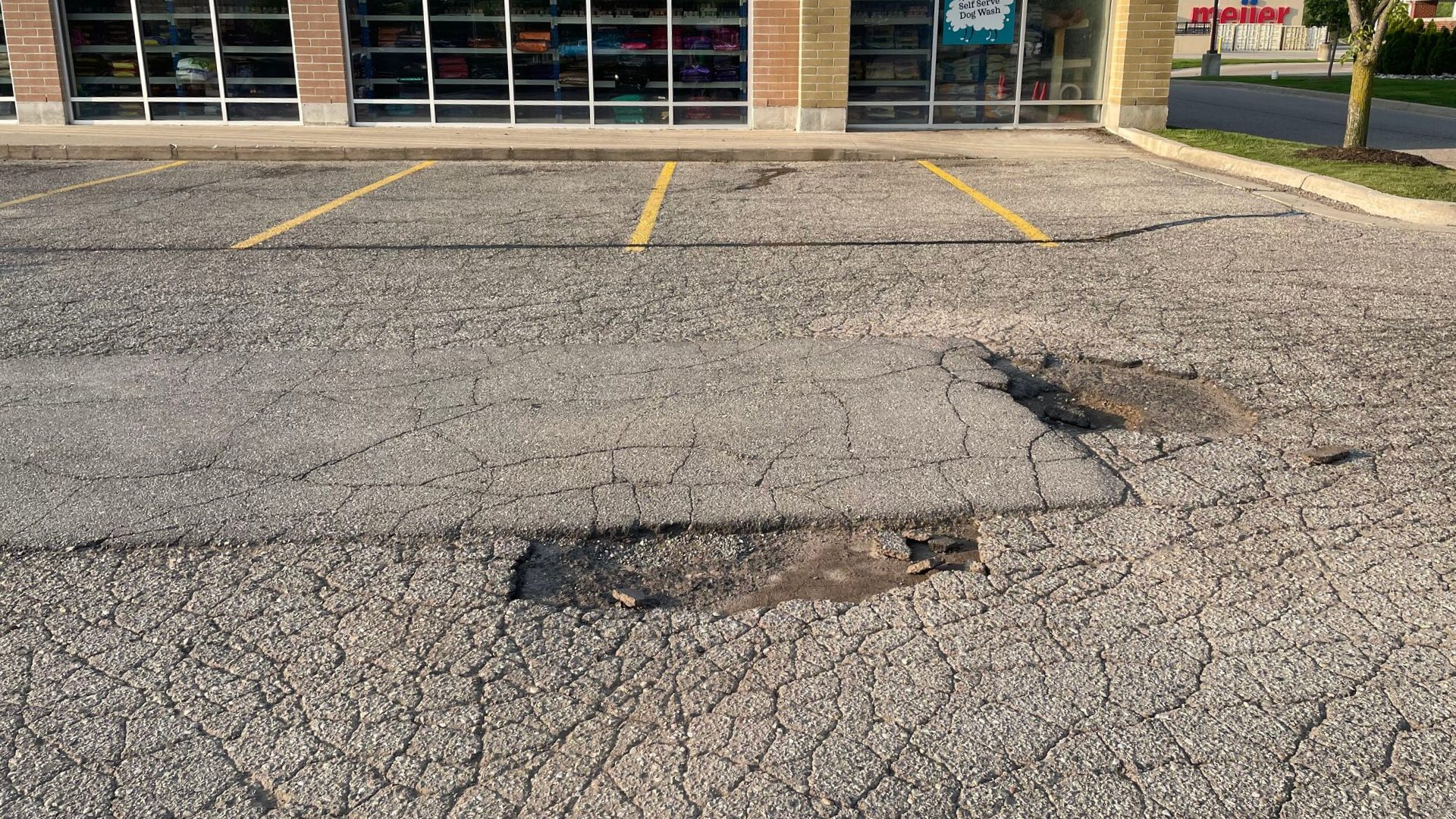 EverLine Shares Timing Tips for Asphalt Pothole Repair Needs